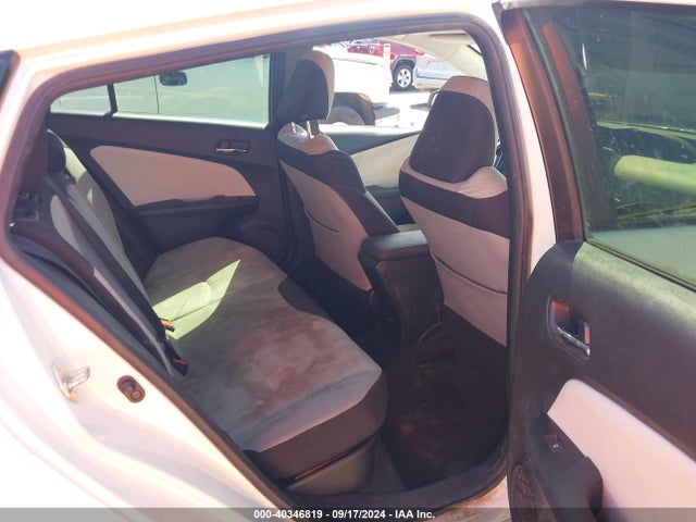 Toyota Prius Three 2018 JTDKARFU3J3058592 Image 8