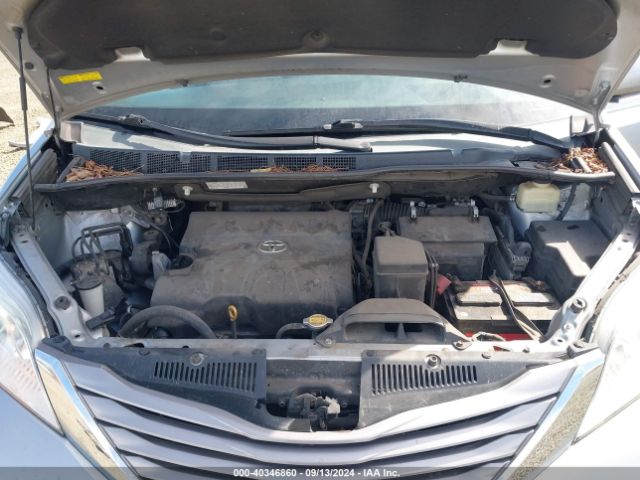 5TDYK3DC7GS704884 Toyota Sienna Xle 8 Passenger