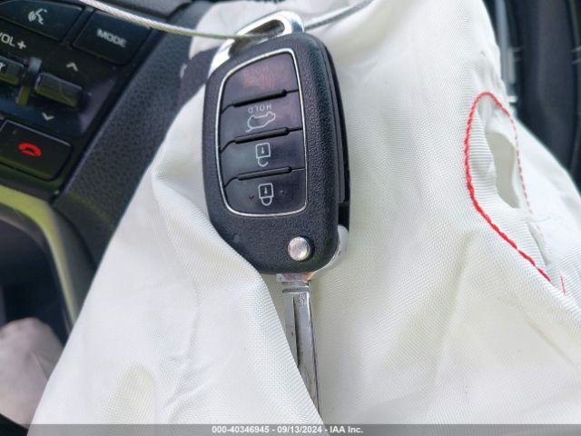 KM8J3CA49GU037030 Hyundai TUCSON SE