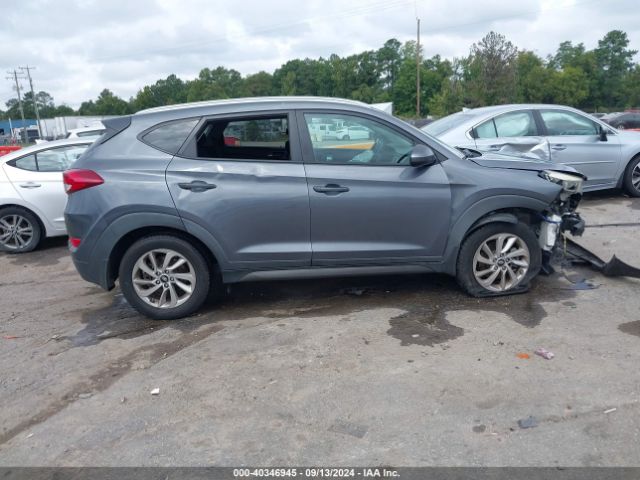 KM8J3CA49GU037030 Hyundai TUCSON SE