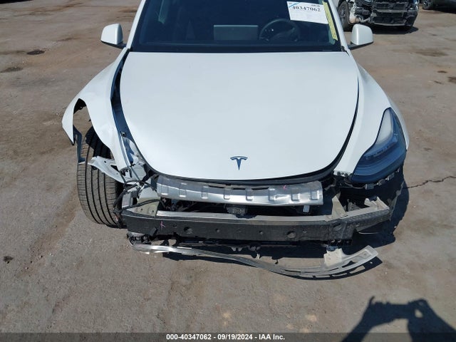 2021 TESLA MODEL Y 5YJYGDEE2MF097784 Photo 9