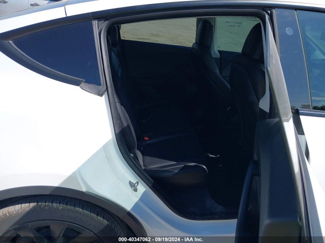 2021 TESLA MODEL Y 5YJYGDEE2MF097784 Photo 7