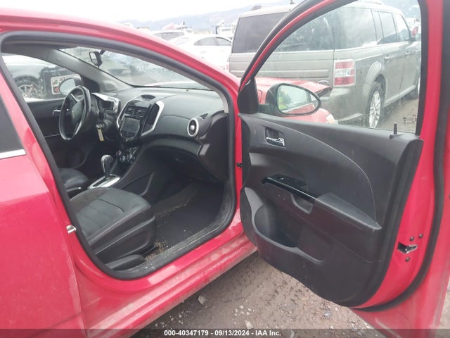 Chevrolet Sonic Rs Auto 2015 1G1JG5SB0F4139065 Image 5