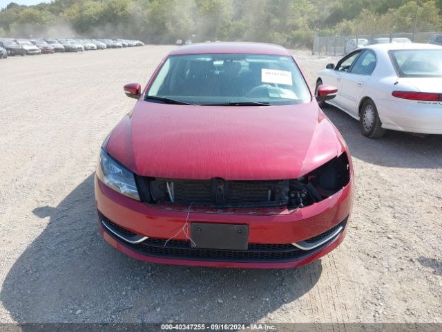 1VWAT7A3XFC015008 Volkswagen Passat 1.8t Wolfsburg Edition
