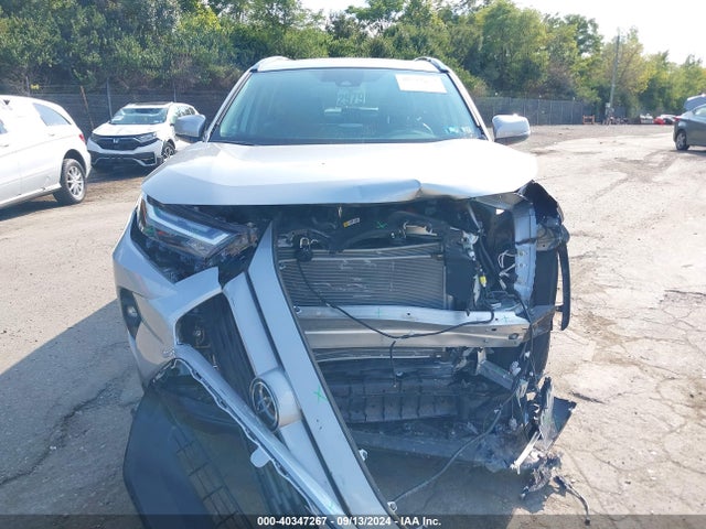 Toyota Rav4 Xle Premium 2024 2T3A1RFV8RC427638 Image 13