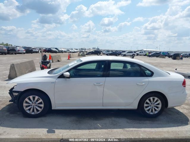 1VWAT7A39FC042779 Volkswagen Passat 1.8t Wolfsburg Edition