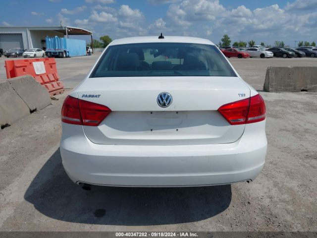 1VWAT7A39FC042779 Volkswagen Passat 1.8t Wolfsburg Edition