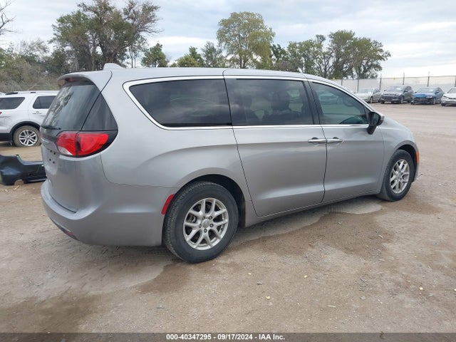 Chrysler Pacifica Touring Plus 2017 2C4RC1BG1HR770207 Image 4