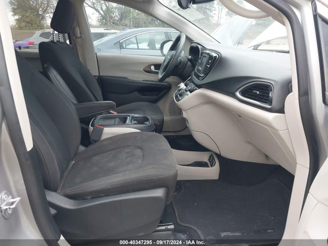 Chrysler Pacifica Touring Plus 2017 2C4RC1BG1HR770207 Image 5
