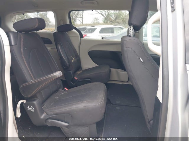 Chrysler Pacifica Touring Plus 2017 2C4RC1BG1HR770207 Image 8