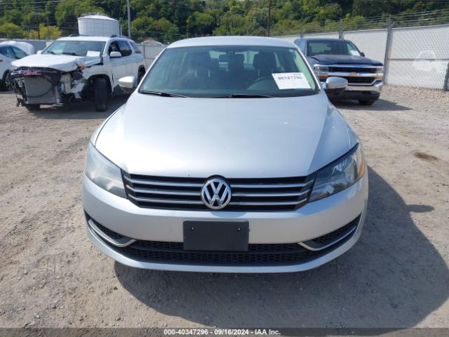 1VWAS7A39FC018890 Volkswagen Passat 1.8t Wolfsburg Edition