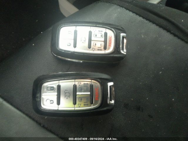 2C4RC1DG1HR522049 Chrysler Pacifica Touring