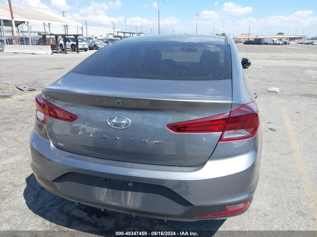 Hyundai ELANTRA SE 2019 5NPD74LF6KH470155 Image 16