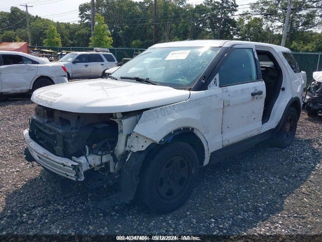 Ford Utility Police Interceptor 2017 1FM5K8AR1HGD66673 Image 2