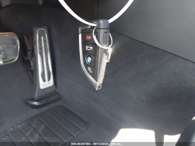 3MW5R1J05M8B88443 BMW 330I