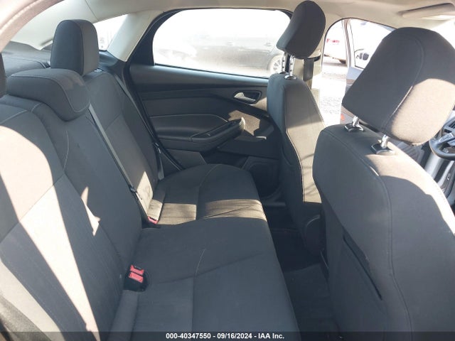 Ford FOCUS SE 2016 1FADP3F25GL287468 Image 8