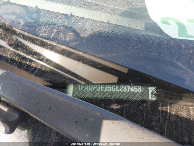 Ford FOCUS SE 2016 1FADP3F25GL287468 Image 9