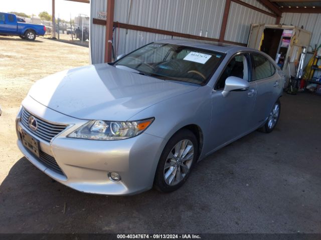 JTHBW1GG9F2088400 Lexus ES 300H