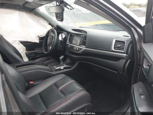 5TDJZRFH9KS984583 Toyota Highlander Se
