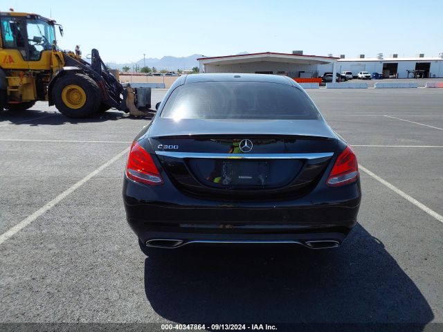 55SWF4JB8GU124494 Mercedes-Benz C 300 Luxury/sport