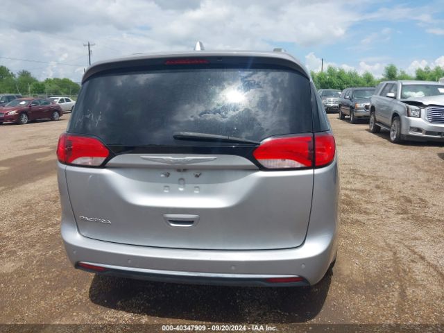 2C4RC1EG9HR500573 Chrysler Pacifica Touring-l Plus