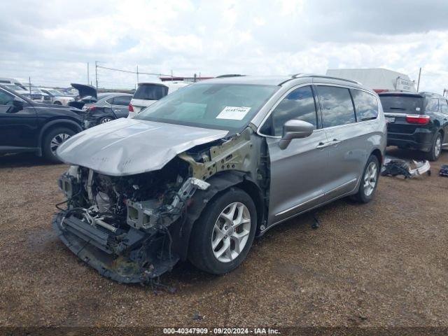 2C4RC1EG9HR500573 Chrysler Pacifica Touring-l Plus