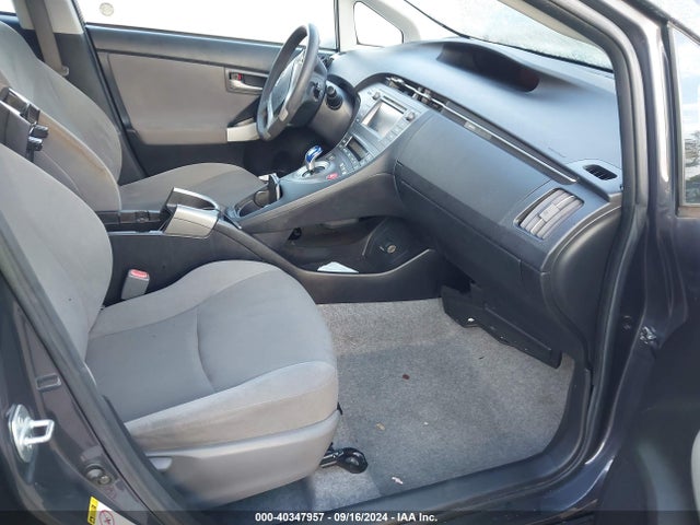 Toyota Prius Two 2014 JTDKN3DU0E0362992 Image 5