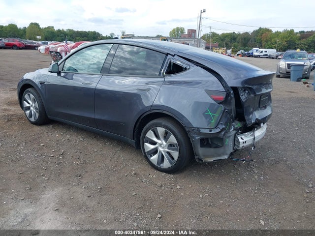 2023 TESLA MODEL Y 7SAYGDED9PF933184 Photo 2