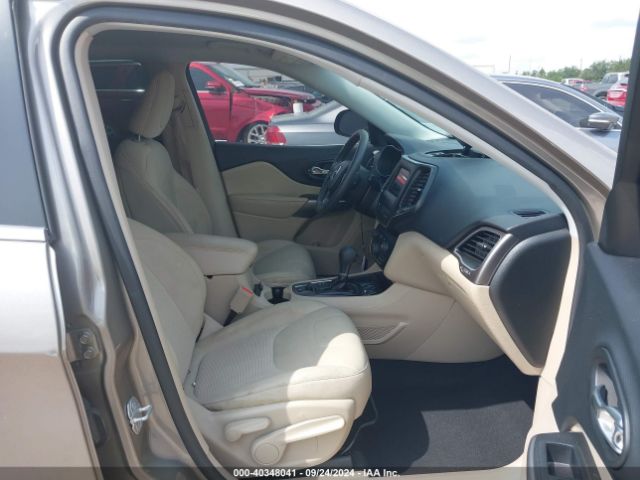 1C4PJLCB7KD290730 Jeep Cherokee Latitude Fwd
