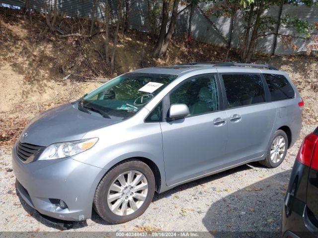 5TDDK3DC8ES081304 Toyota Sienna Xle 7 Passenger