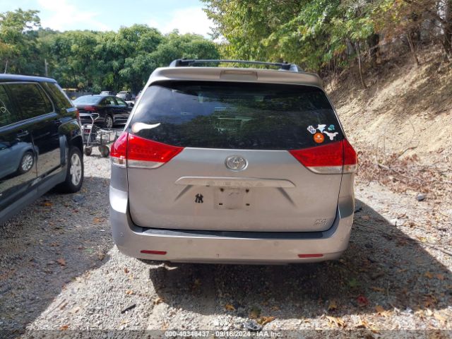 5TDDK3DC8ES081304 Toyota Sienna Xle 7 Passenger