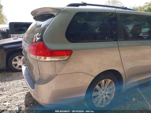 5TDDK3DC8ES081304 Toyota Sienna Xle 7 Passenger
