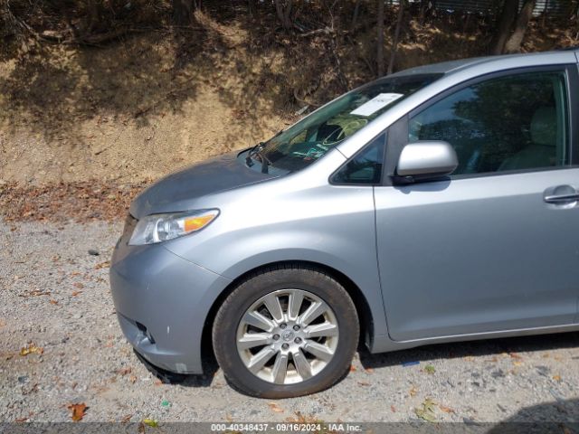 5TDDK3DC8ES081304 Toyota Sienna Xle 7 Passenger