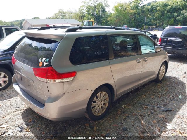 5TDDK3DC8ES081304 Toyota Sienna Xle 7 Passenger