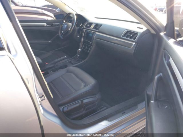 1VWDT7A37HC062027 Volkswagen Passat 1.8t R-line