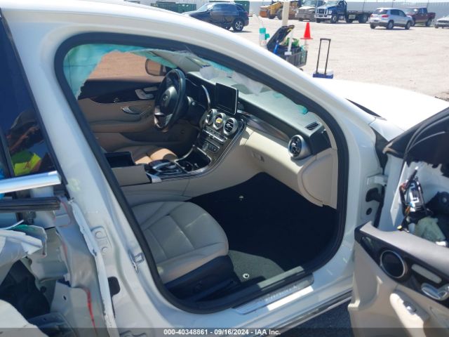 55SWF4JB1FU057526 Mercedes-Benz C 300 Luxury/sport