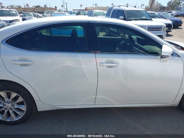 Lexus ES 300H 2015 JTHBW1GG5F2100641 Image 13