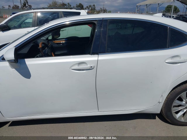 Lexus ES 300H 2015 JTHBW1GG5F2100641 Image 14