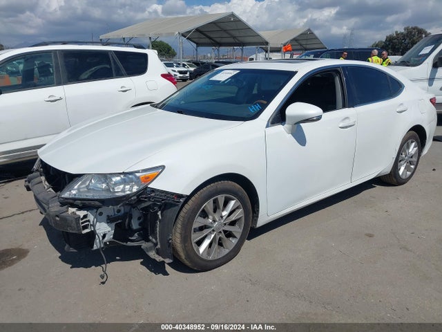 JTHBW1GG5F2100641 Lexus ES 300H
