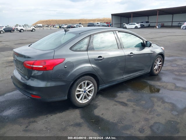 Ford FOCUS SE 2018 1FADP3FE4JL211886 Image 4