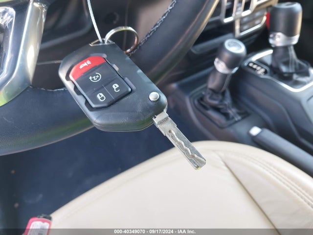 1C4HJXEM8NW256167 Jeep Wrangler Unlimited Sahara 4x4