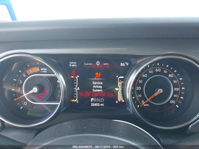 1C4HJXEM8NW256167 Jeep Wrangler Unlimited Sahara 4x4