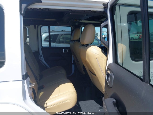 1C4HJXEM8NW256167 Jeep Wrangler Unlimited Sahara 4x4