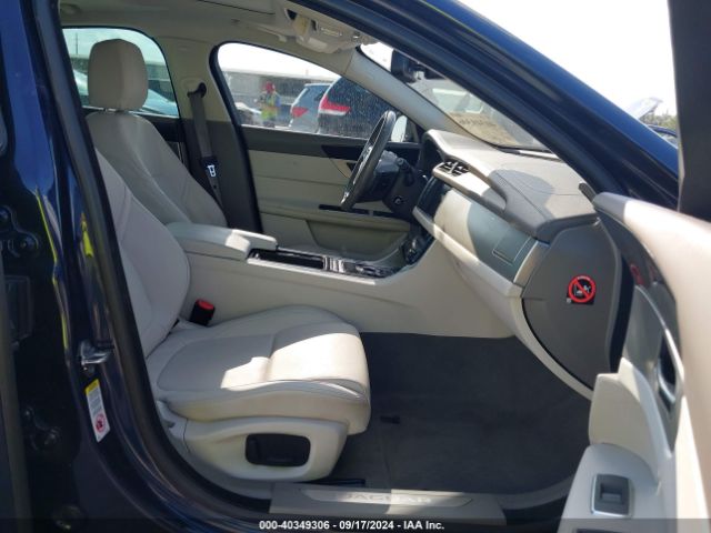 SAJBD4BV2GCY23049 Jaguar Xf 35t Premium