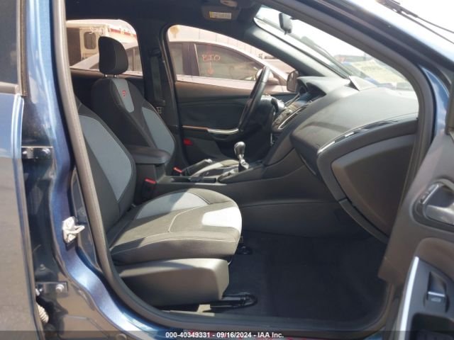 1FADP3L98JL233011 Ford FOCUS ST