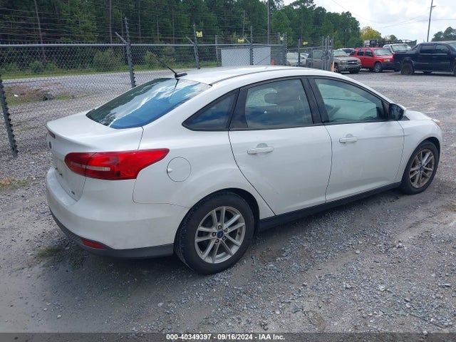 1FADP3F22JL212279 Ford FOCUS SE