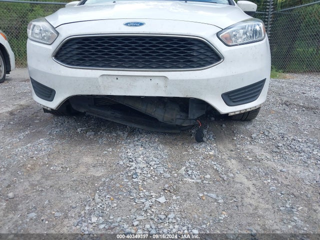 1FADP3F22JL212279 Ford FOCUS SE
