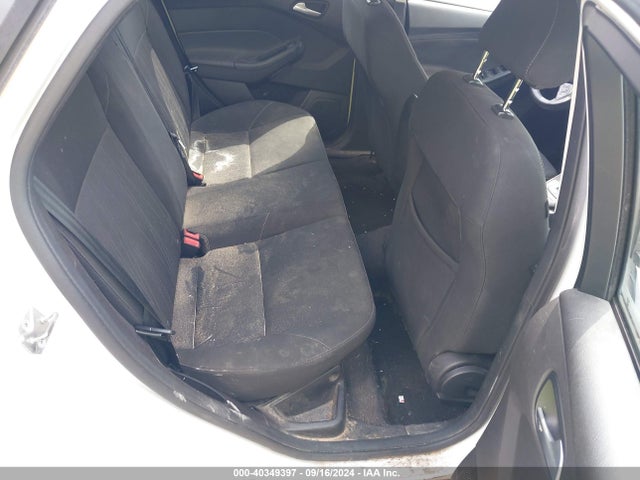 1FADP3F22JL212279 Ford FOCUS SE