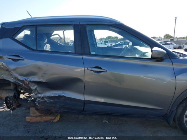 3N1CP5CU5JL526734 Nissan KICKS SV