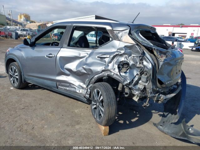 3N1CP5CU5JL526734 Nissan KICKS SV